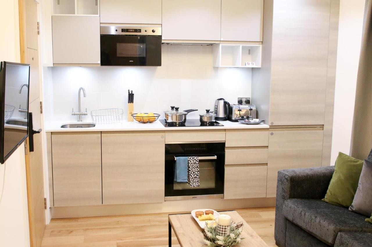 Lovely Studio Apartment With Access For Wheel-Chairs In Sydenham ロンドン エクステリア 写真